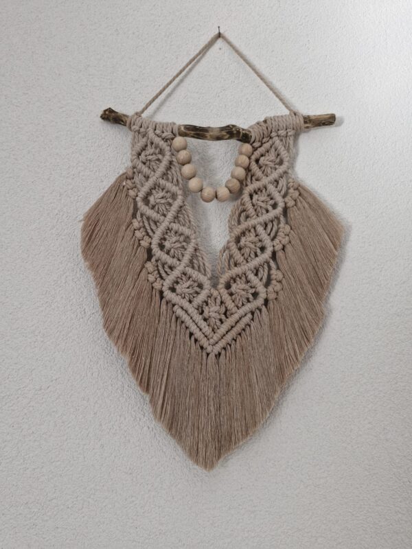🪶 Plume en macramé beige avec perles